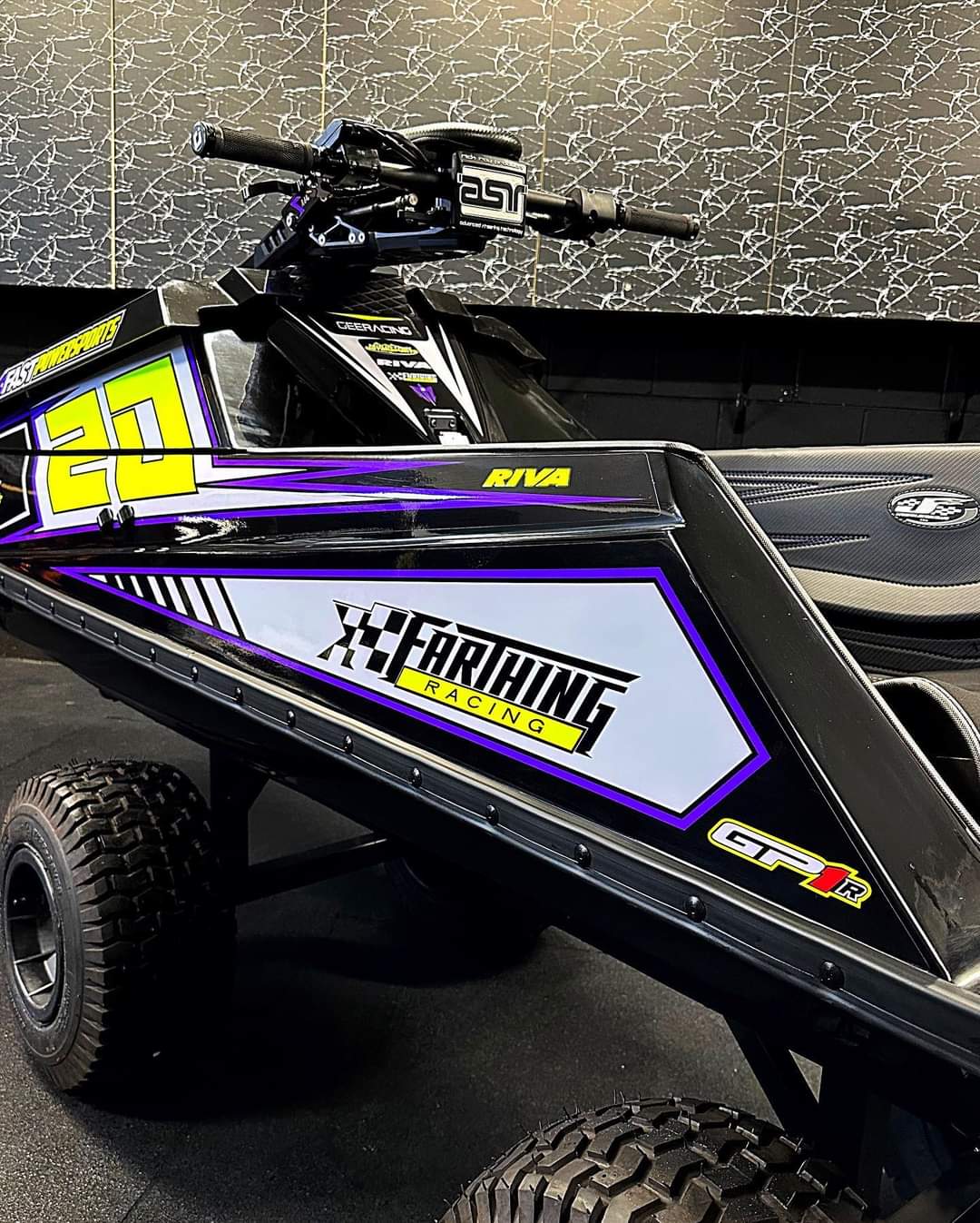 Kommander GP1R